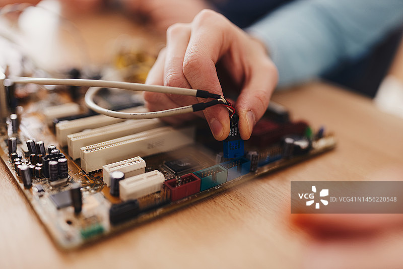 维修电脑芯片图片素材