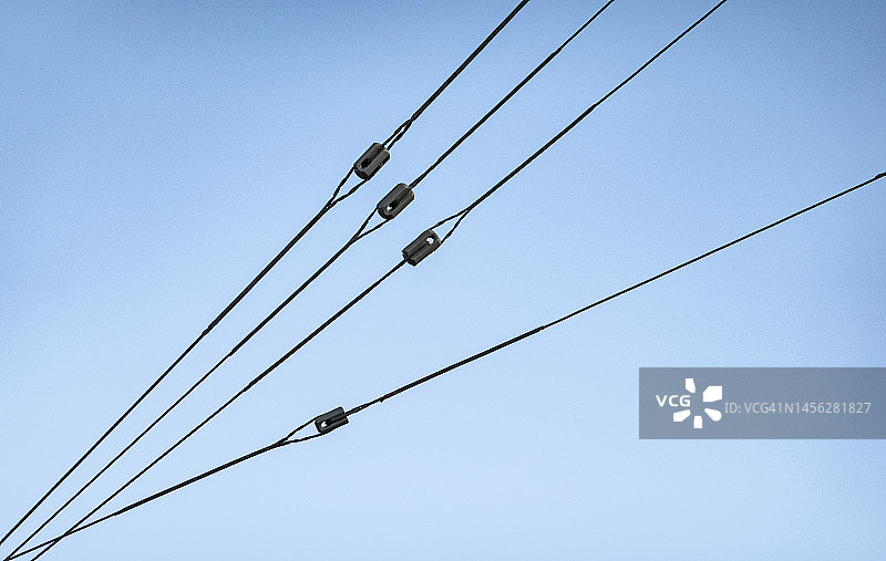 四根钢缆图片素材