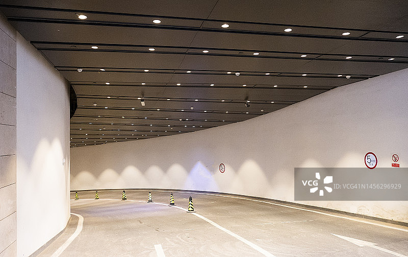 地下车库入口图片素材