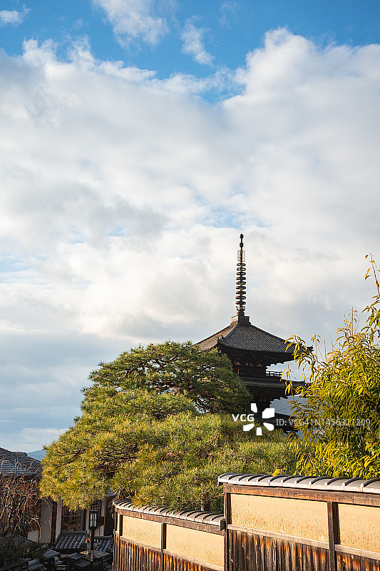 日本京都老城区狭窄的木巷图片素材
