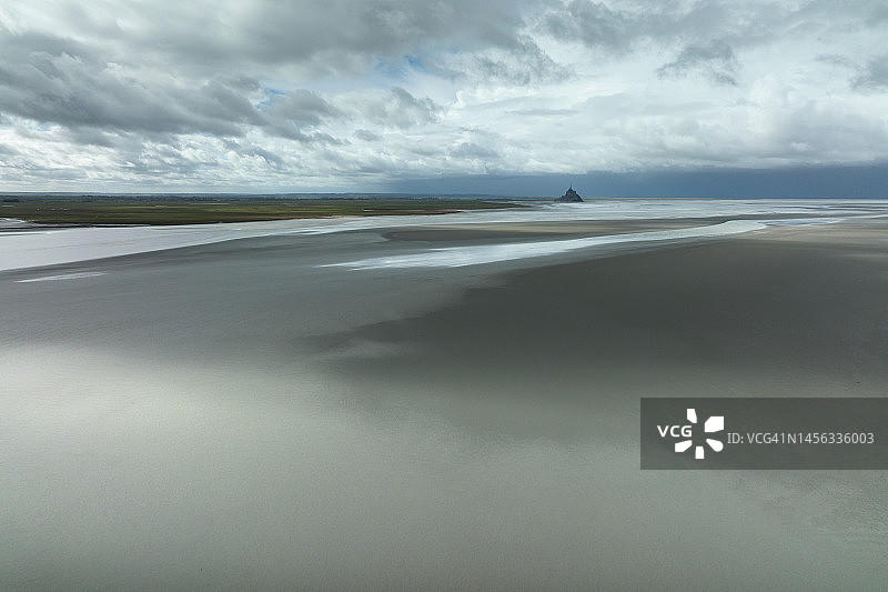 圣米歇尔山湾法国空中俯瞰图片素材