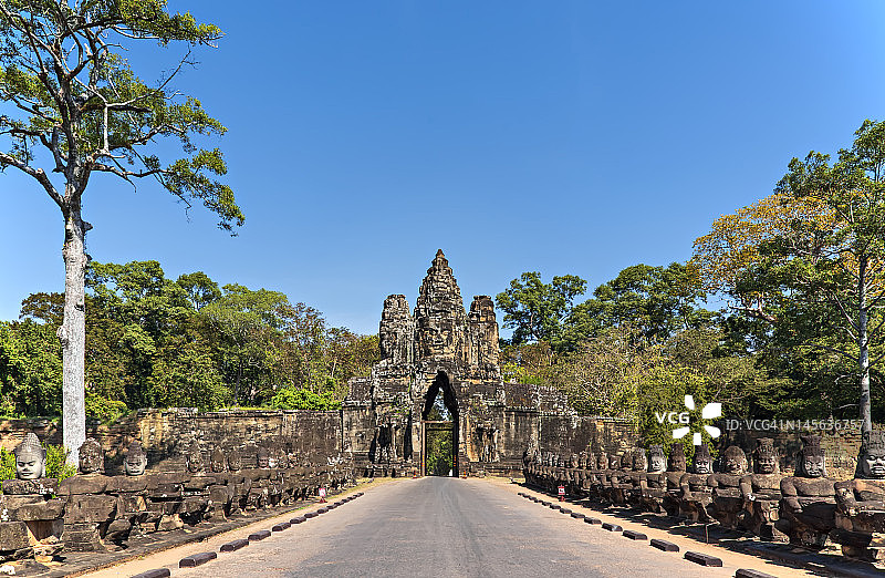 暹粒吴哥寺入口图片素材