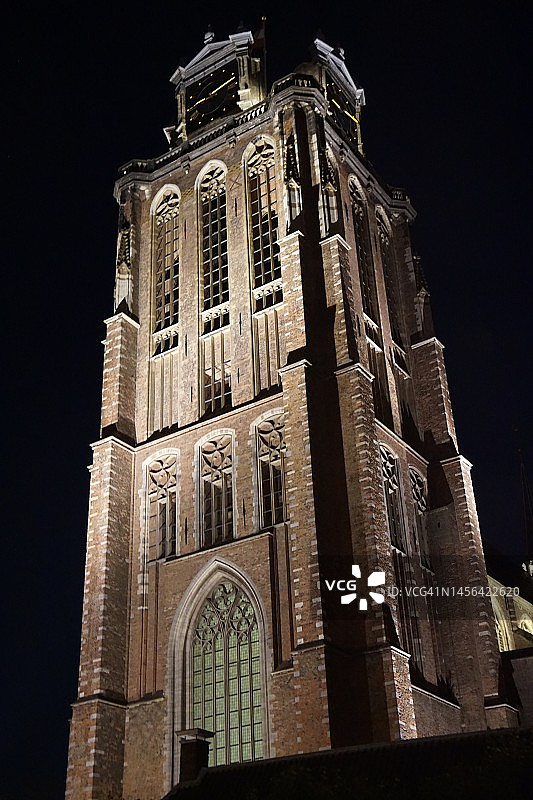 荷兰多德雷赫特大教堂钟楼夜景图片素材