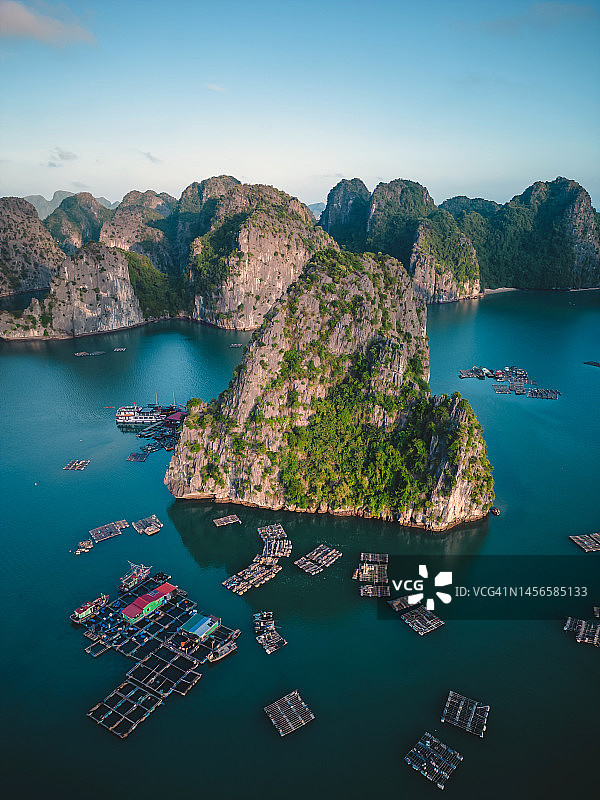 越南北部下龙湾航拍全景图片素材
