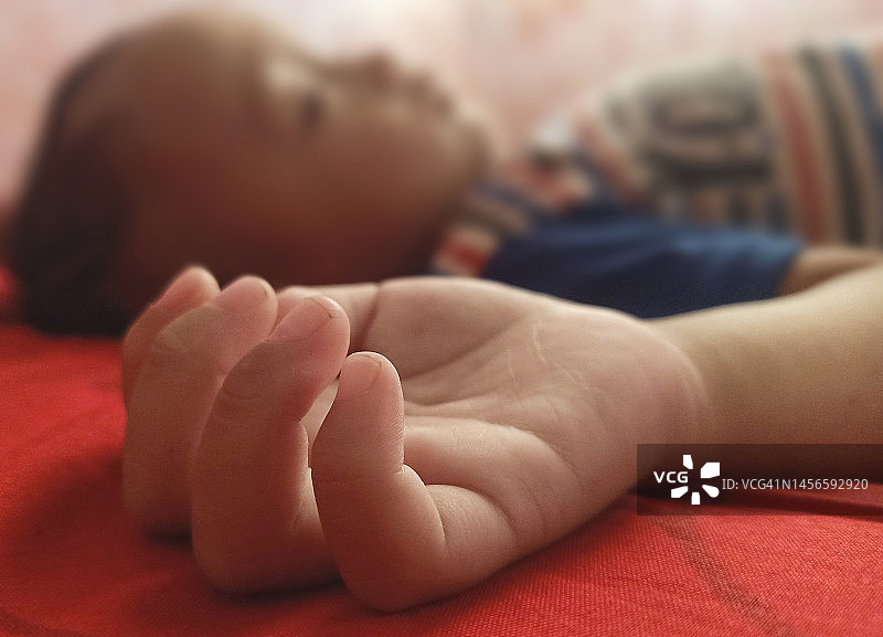 男婴的小手图片素材