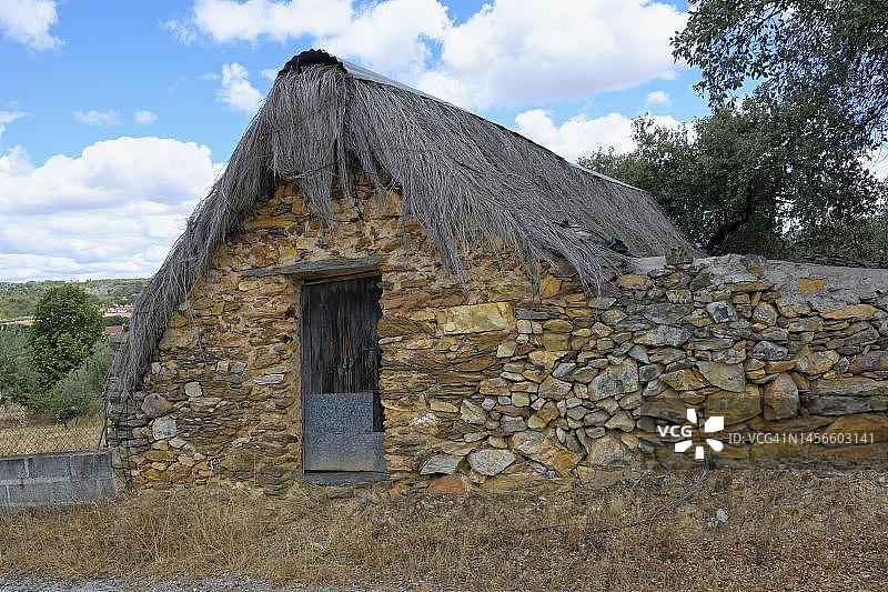 牧羊人小屋，阿连特茹阿龙什村，葡萄牙图片素材