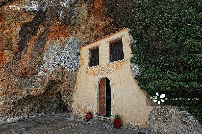 克里特岛法内罗梅尼斯修道院：阿吉奥斯·尼古拉斯沿海公路附近山区修道院图片素材