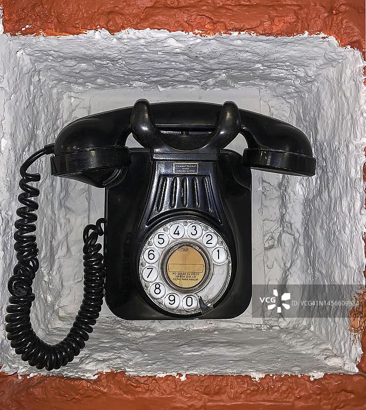 老式墙壁电话图片素材