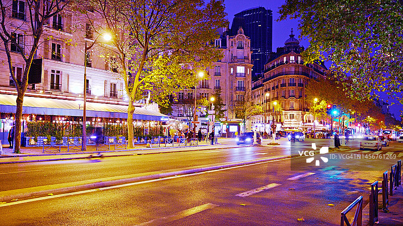 巴黎夜间街道图片素材