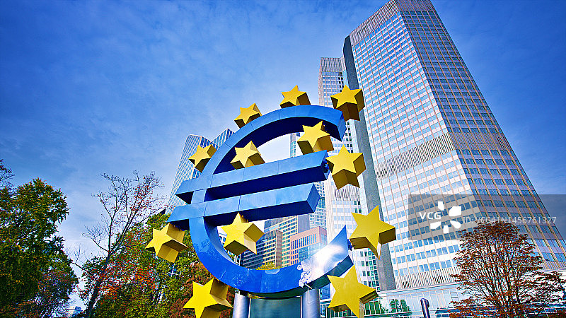 法兰克福的欧元标志图片素材