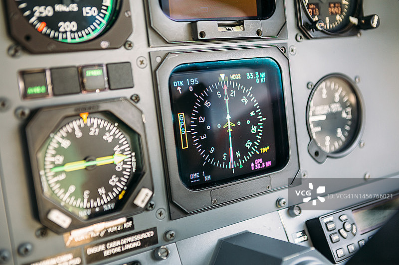 商务飞机Pilatus PC12的驾驶舱、驾驶台图片素材
