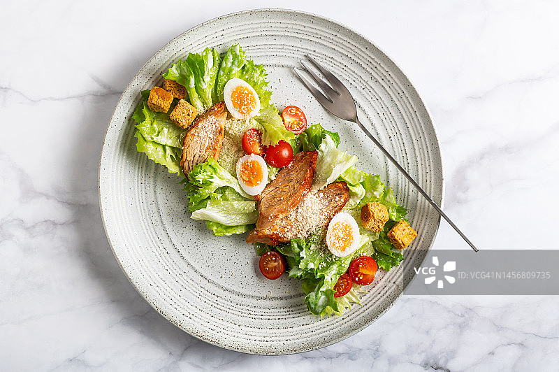 自制鸡肉凯撒沙拉图片素材