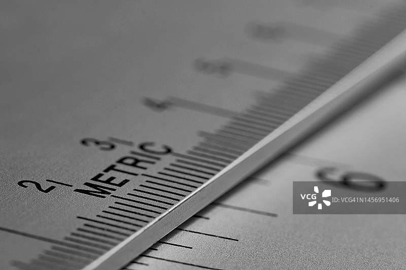 带公制刻度的不锈钢尺图片素材