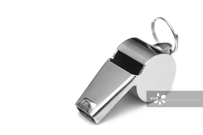 白色背景上的哨子与复制空间图片素材