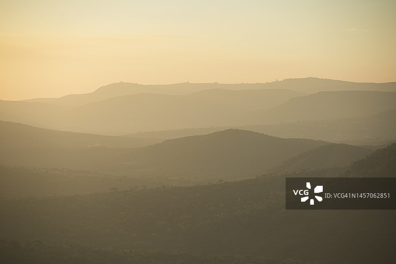 南非赫卢赫卢韦景观中的后退音调图片素材