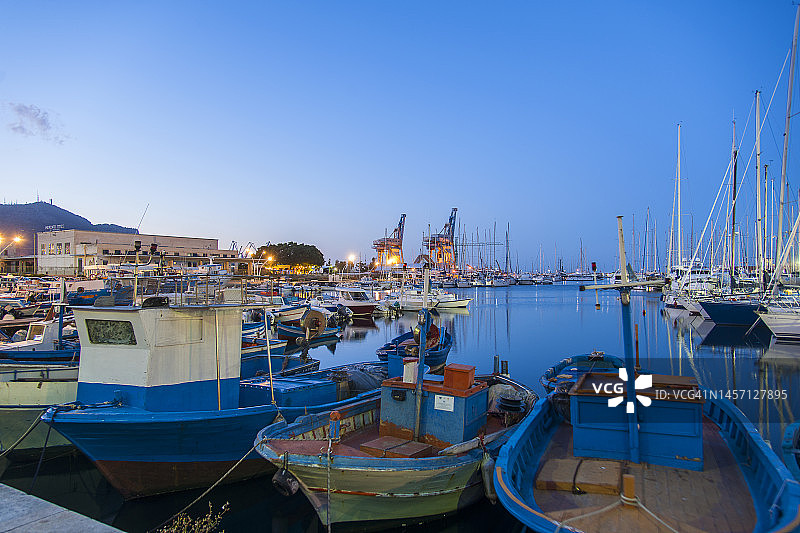 西西里岛巴勒莫卡拉港口图片素材