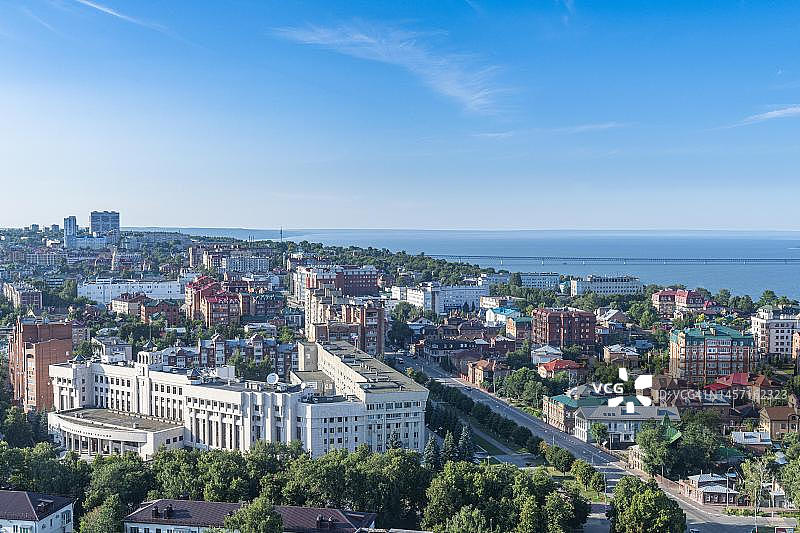 俯瞰俄罗斯乌里扬诺夫斯克和伏尔加河图片素材