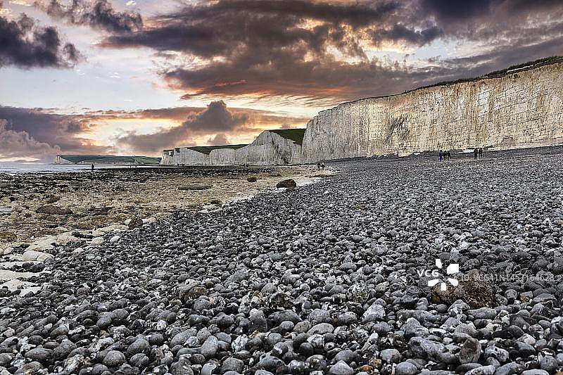 七姐妹白垩海岸，傍晚天空，比尔灵峡，东萨塞克斯，南丘国家公园，英国图片素材