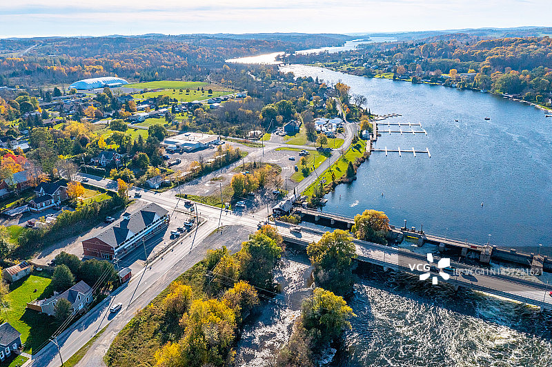 加拿大黑斯廷斯城镇和特伦特河航拍图片素材
