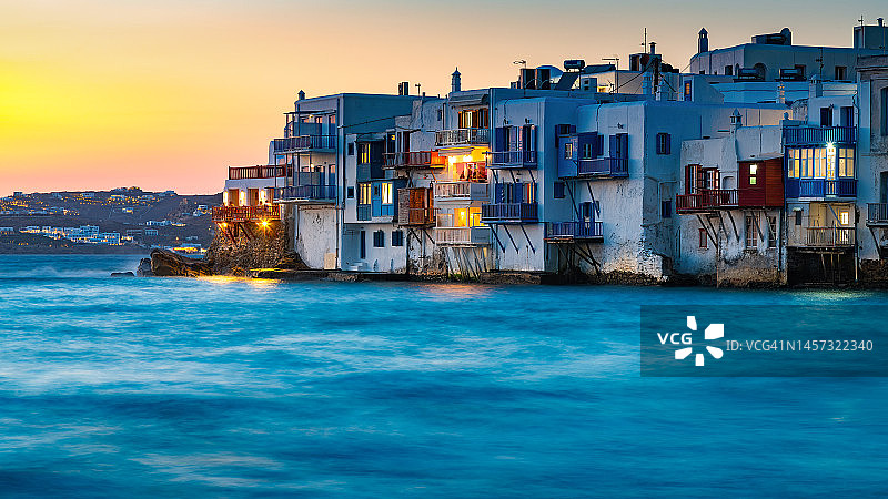 希腊米科诺斯小镇风光图片素材