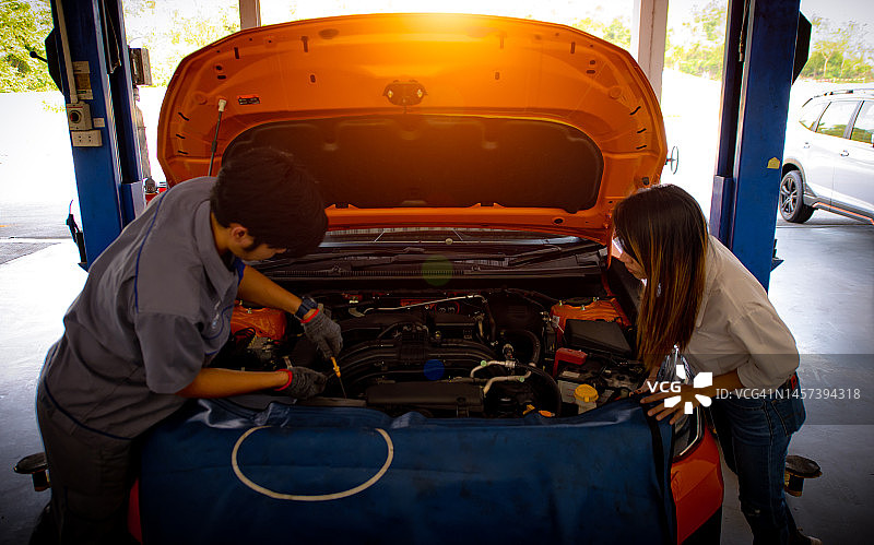 汽车维护图片素材