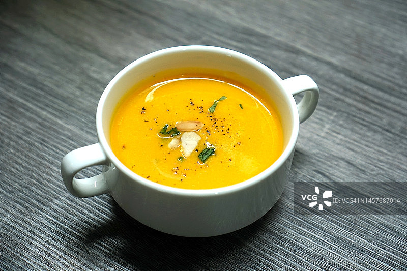 一碗南瓜汤图片素材