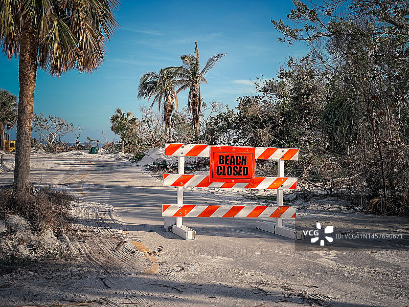 飓风后的萨尼贝尔岛图片素材