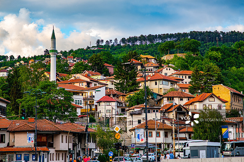 波斯尼亚和黑塞哥维那巴什卡尔西亚老城区的钟楼和古代商队驿站图片素材