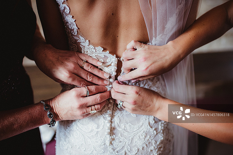 扣婚纱图片素材