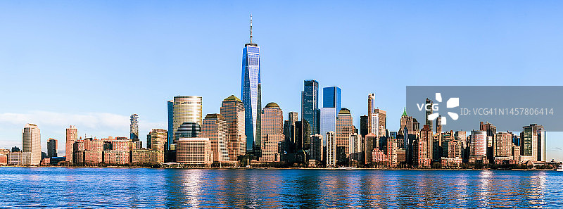 自由塔和下曼哈顿全景图片素材