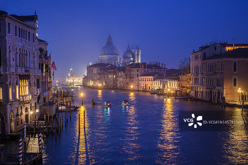 意大利威尼斯学院桥夜景图片素材