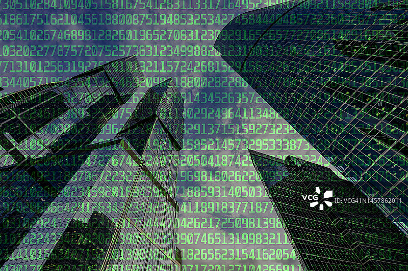 摩天大楼背景上的数字代码图片素材