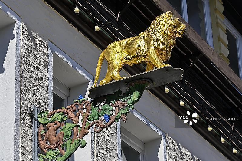 德国巴伐利亚奥伯斯多夫Loewen und Strauss经济招牌图片素材