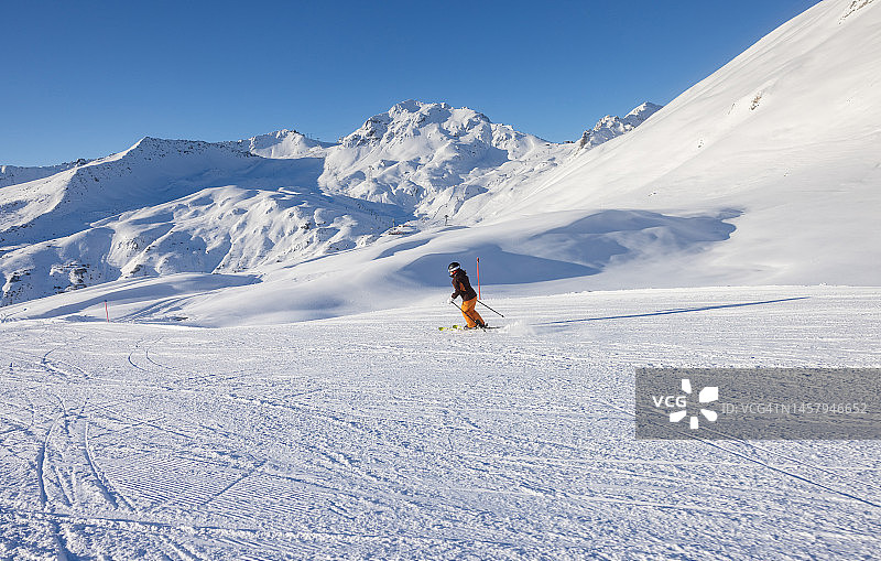 冬季运动-滑雪-滑雪道图片素材