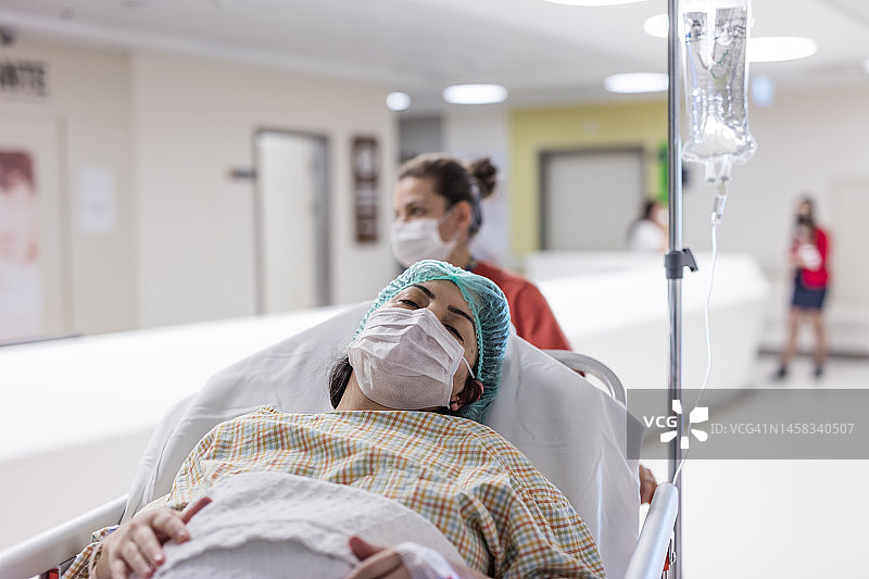 进入手术室准备手术图片素材