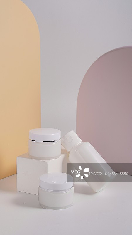 化妆品白色塑料软管模板，奶油包装图片素材