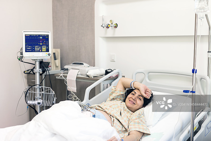 准妈妈准备好剖腹产图片素材