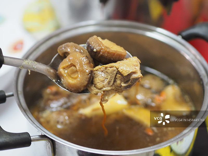 香菇猪骨汤图片素材