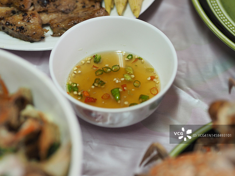 碗里的辣椒鱼露图片素材