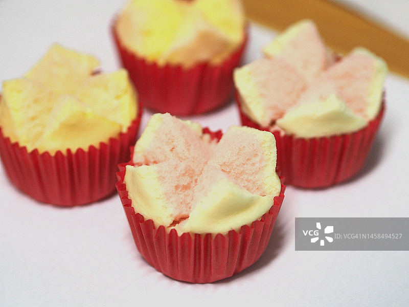 棉花糖纸杯蛋糕图片素材