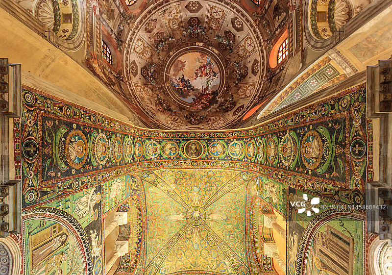 拉文纳圣维塔莱大教堂，意大利图片素材