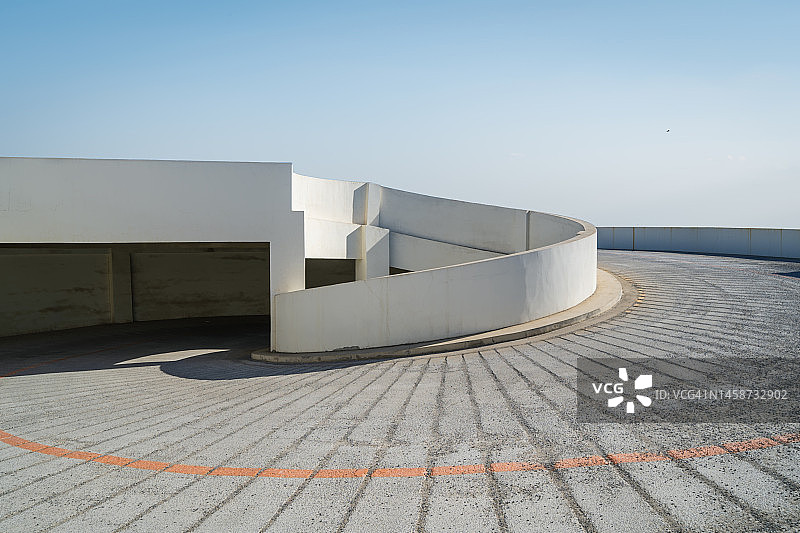 多层停车场的出口图片素材