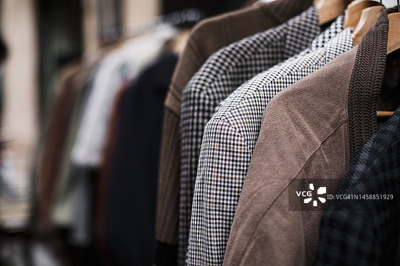 待售的二手服装图片素材