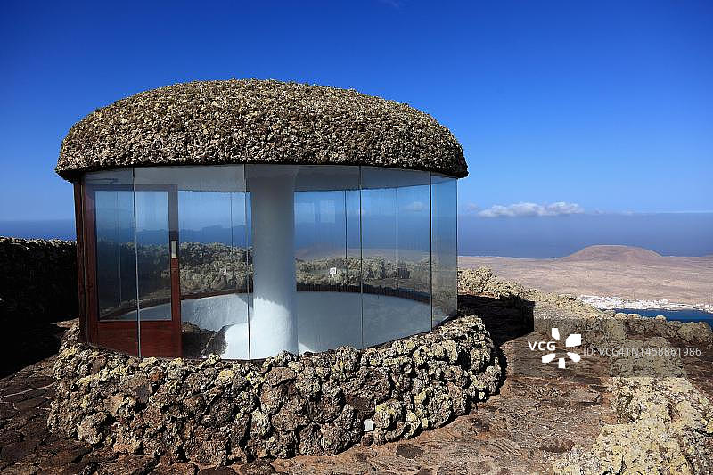 西班牙兰萨罗特岛的观景台楼梯图片素材