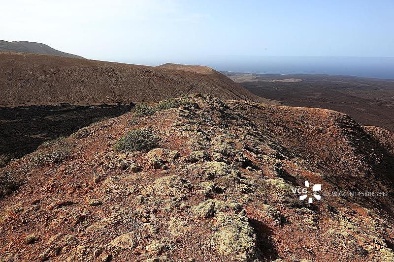 西班牙兰萨罗特岛蒂曼法亚国家公园蒙大拿卡尔德拉塔地区死火山图片素材