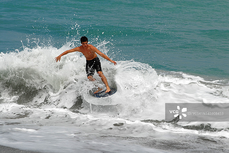 浪潮之巅图片素材