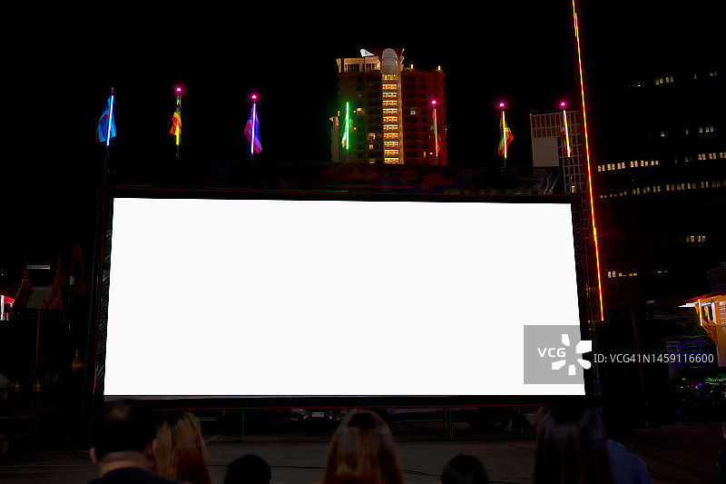 露天电影院夏夜观众图片素材