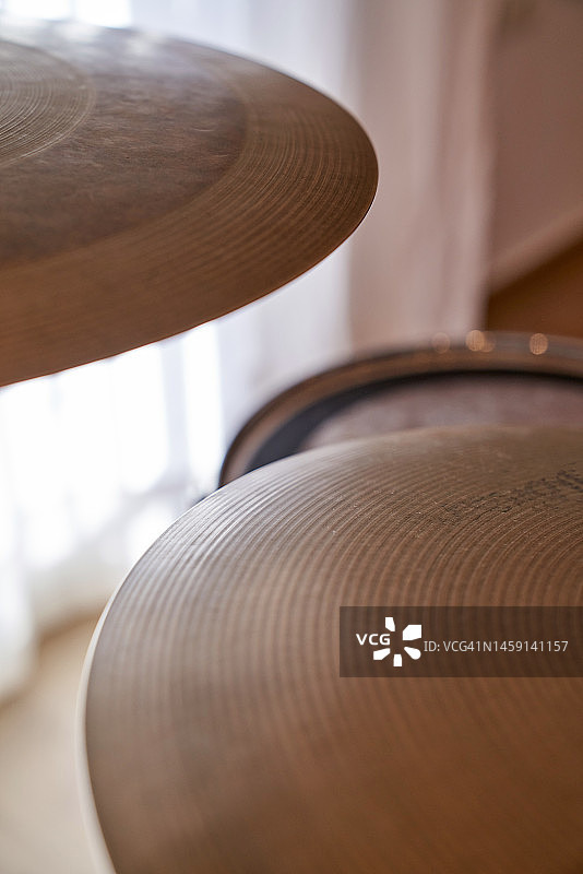 客厅里的鼓组图片素材