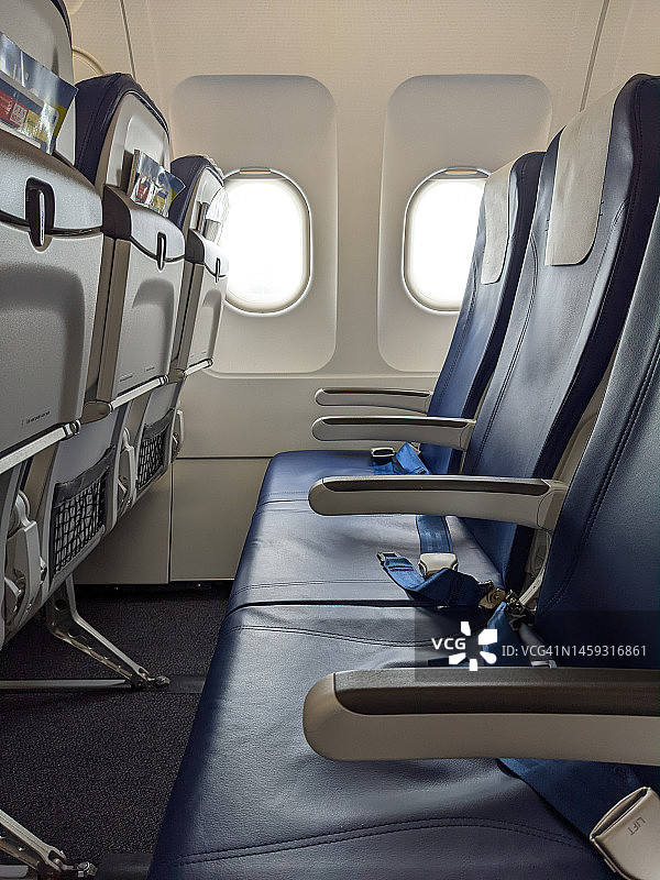 飞机座椅和舷窗图片素材