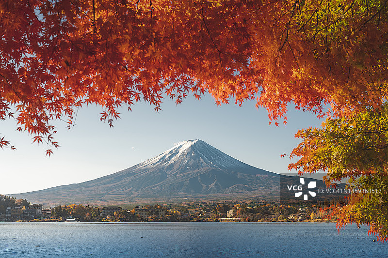 富士山与枫叶边框，日本图片素材